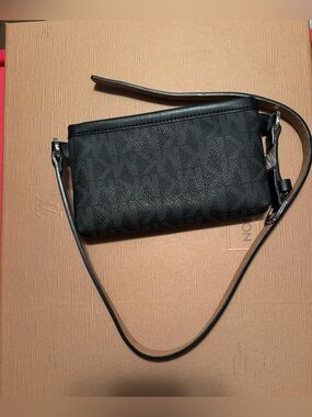 Micheal Kors Black Signature belt Bag